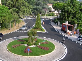 Textures   -   BACKGROUNDS &amp; LANDSCAPES   -  ROADS &amp; PARKINGS - Roundabout whit flawers landscape texture 17563