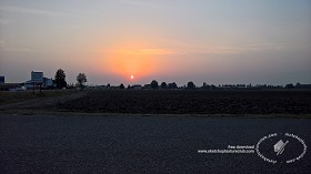 Textures   -   BACKGROUNDS &amp; LANDSCAPES   -  SUNRISES &amp; SUNSETS - Sunrise background in the countryside 17710