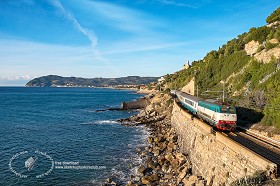 Textures   -   BACKGROUNDS &amp; LANDSCAPES   -  RAILROADS - Railroad background 17769